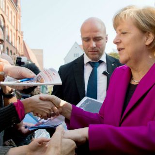 Merkel evoca el coraje que derribó el Muro de Berlín