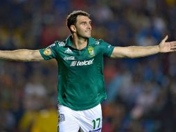 El argentino Mauro Boselli fue el encargado de cobrar el penal que terminó en gol. MEXSPORT / I. Ortiz