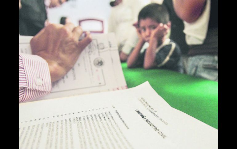 Los matrimonios y registros extemporáneos organizados por ayuntamientos han brindado seguridad jurídica a parejas e hijos. EL INFORMADOR / ARCHIVO