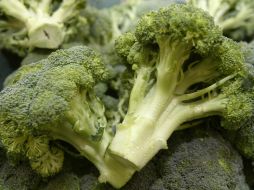 El brócoli ayuda a prevenir el desarrollo de los tumores cancerígenos. EL INFORMADOR / ARCHIVO