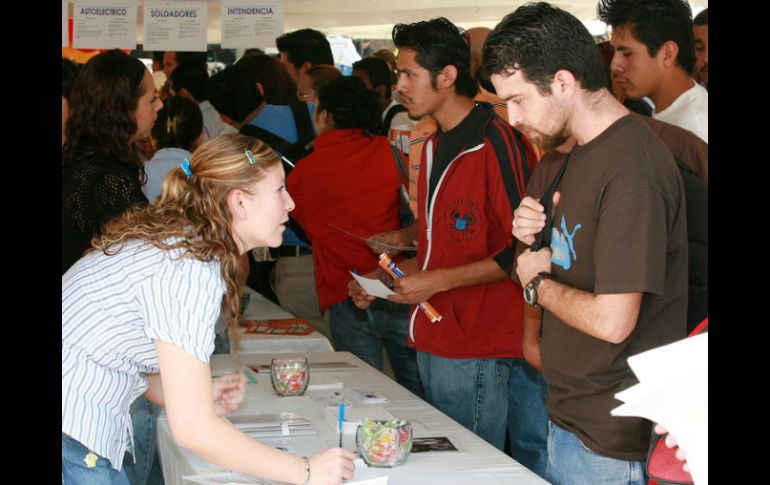 La dependencia recuerda que el programa considera un periodo de capacitación práctica en las empresas. EL INFORMADOR / ARCHIVO