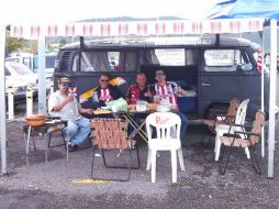 No podía faltar la carne asada antes del partido. EL INFORMADOR /