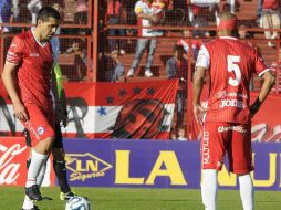 La entidad no informó si entre los enfermos estaba Riquelme (d). ESPECIAL / argentinosjuniors.com.ar