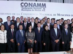 Imagen de la ceremonia constitutiva de la Conferencia Nacional de Municipios de México. TWITTER / @osoriochong