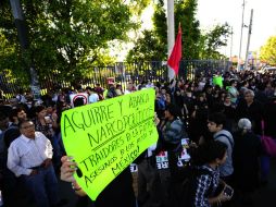 En las pancartas se leen las exigencias de los manifestantes. EL INFORMADOR / J. Mendoza