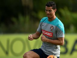 Cristiano Ronaldo menciona que quiere continuar como el mejor del mundo. AFP / F. Leong