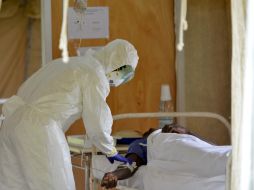 Hasta el momento, se sabe que el paciente muestra fiebre moderada y no presenta hemorragia, vómitos o cualquier otro síntoma. AFP / ARCHIVO