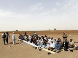 Los líderes de la oposición han hecho un llamamiento a la calma para prevenir que los choques degeneren en una guerra civil. EFE / T. Bozoglu