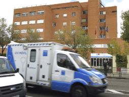 El Hospital La Paz-Carlos III, especializado en enfermedades altamente infecciosas, donde permanece ingresada la enfermera. EFE / F. Alvarado