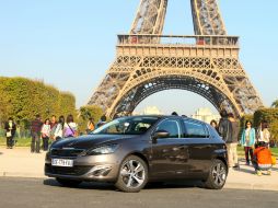 308, lo manejamos por las calles de París. Llegará a México. EL INFORMADOR / S. Oliveira