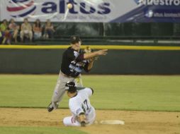 La victoria se le apuntó al relevista Oscar Verdugo (1-0), quien tuvo la ayuda del cerrador Julián Arballo. ESPECIAL / http://www.lmp.com.mx