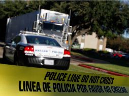 La policía monta guardia cerca del departamento de la segunda enfermera infectada por ébola en Dallas. AFP / M. Stone