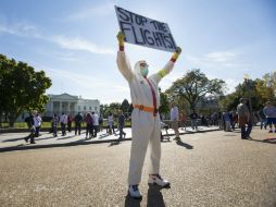 El mandatario reitera su oposición a prohibir los viajes desde los países africanos que son epicentro del brote del virus del ébola. EFE / ARCHIVO