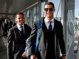 El cuadro español ya está en Inglaterra, preparados para este juego. TWITTER / @RealMadrid