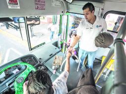 A pesar de que los usuarios perciben una mejoría en los camiones, siguen padeciendo es el maltrato de algunos choferes. EL INFORMADOR / A. Hernández