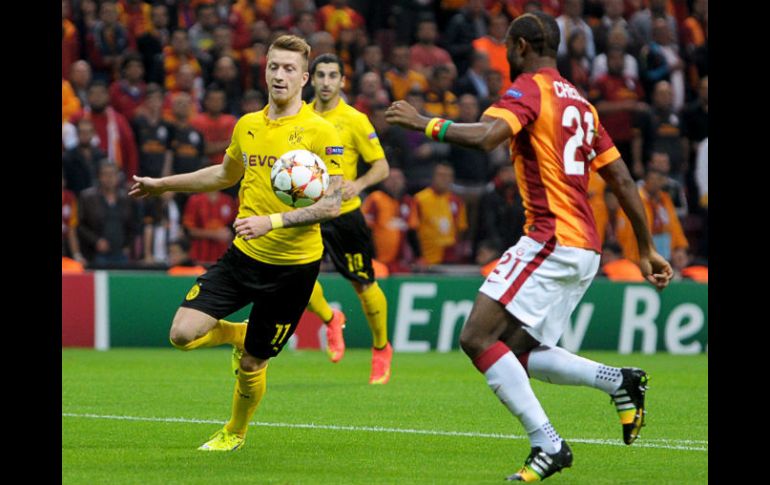 El atacante alemán del Borussia Dortmund, Marco Reus (11), anotó el tercer tanto de su equipo ayer en Turquía. AFP / O. Kose