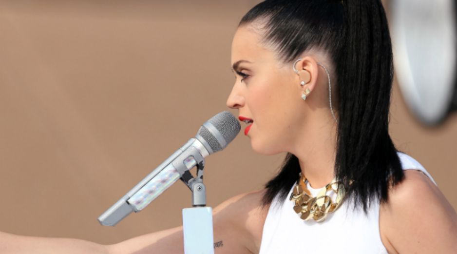 Su participación en el encuentro deportivo, la coloca al lado de grandes intérpretes de la cultura estadounidense. AP / ARCHIVO