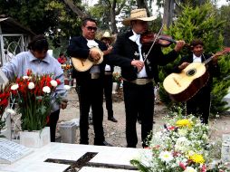 La música en las celebraciones de este día difiere según el lugar, en el centro del país, los músicos son sobre todo mariachis. NTX / ARCHIVO
