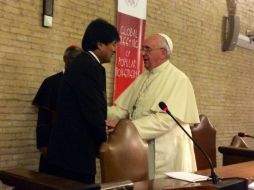 Evo Morales participa en el Encuentro Mundial de Movimientos Populares, junto al Papa Francisco. EFE /