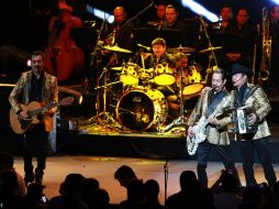 Con más de 40 años de trayectoria, Los Tigres del Norte siguen sonando tan originales y auténticos como en sus primeras presentaciones. EL INFORMADOR / ARCHIVO