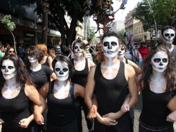 El tradicional Desfile de Catrinas se realiza en la ciudad con motivo del Dia de Muertos. ESPECIAL / udg.mx