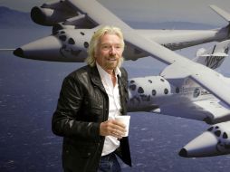 'Vamos a perseverar y salir adelante', señaló Branson luego del accidente de una de sus aeronaves. AP / R. Saxon