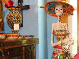 El altar permite aportar a las nuevas generaciones el conocimiento de las costumbres y tradiciones. EFE / ARCHIVO