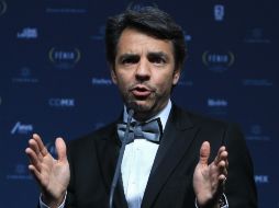 El cineasta recibe galardón en la primera edición de los premios Fénix por la película 'No se aceptan devoluciones'. EFE / M. Guzman