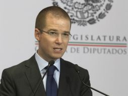 El líder nacional indica que a los ciudadanos antes de pedirles confianza, hay que darles garantías. NTX / ARCHIVO