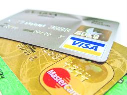 Al alza. El crédito a través de las tarjetas aumentó 4 por ciento. ESPECIAL /