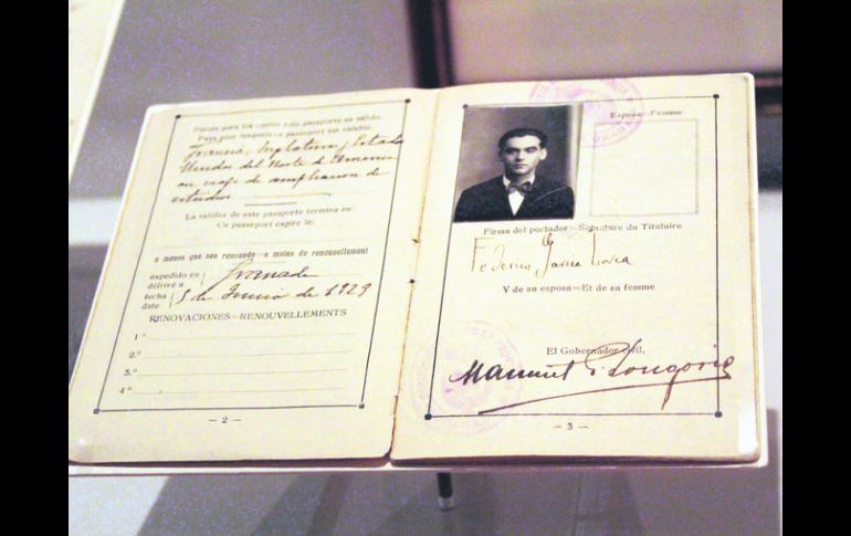 Documentos. Algunos papeles y objetos aún se encuentran en museos. Sin embargo, ahora lo que se quiere es encontrar su cuerpo. EFE /