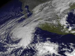 Imagen satelital del huracán ''Vance'', ubicado en el Pacífico mexicano. AFP /