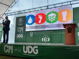 El presidente de Cuauhtémoc Moctezuma, Marc Busain imparte una conferencia magistral. TWITTER / ‏@CUCEA_OFICIAL