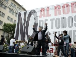 López Obrador, Elena Poniatowska, Loreta Ortiz y más ciudadanos se presentan en calidad de 'víctimas' en dicho recurso. NTX / ARCHIVO