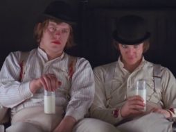 Warren Clarke (i) es reconocido por su interpretación de Dim en 'La Naranja Mecánica'. YOUTUBE / ExiliousX