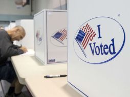 Se cree que en las elecciones de 2016 resultará necesario que los partidos atraigan a la población de inmigrantes, sin afiliaciones. EFE / ARCHIVO