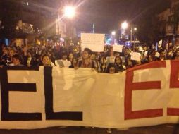 Policías viales han cerrado las calles por donde el grupo de manifestantes ha pasado. TWITTER / @Yosoy132GDL