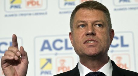 El funcionario subraya que su mandato se basará en la razón y en el diálogo, 'no se trata de una Rumanía de conflicto ni de venganza'. AFP / D. Mihailescu