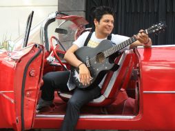 El cantante dejó otras actividades profesionales en su vida para dedicarse a la música, donde tiene 15 años de trayectoria. ESPECIAL /