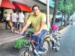 La familia García aprovecha la vía RecreActiva para hacer ejercicio fuera de casa. EL INFORMADOR / R. Alarcón