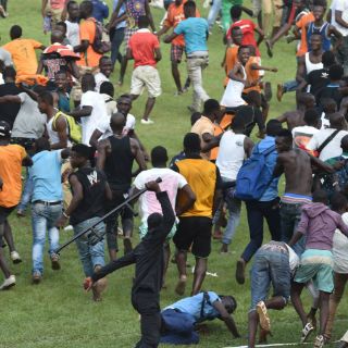 Copa Africana define boletos entre polémica