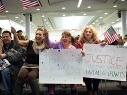 Las medidas recién tomadas por el presidente estadounidense regularizan a cerca de 11.3 millones de indocumentados en el país. AFP / K. Hagen