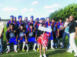 Equipos juveniles de diferentes ciudades del país se enfrentan en las canchas del CUCEA de la Universidad de Guadalajara. ESPECIAL  /