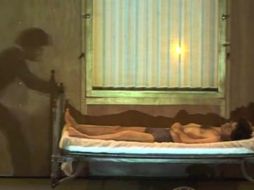 El monólogo y el diálogo con su padre postrado en una cama, ofrecen un ritmo que seduce en todo momento. FACEBOOK / Teatros Ciudad de México