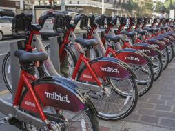 Desde anoche, las bicicletas podían ser vistas en los ciclopuertos del primer cuadro de la ciudad. EL INFORMADOR / F. Atilano