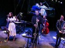 La intérprete de 'Andar Conmigo' inició su colaboración con la banda con el tema 'Chiquilín de Bachín' y 'Vuelvo al Sur'. EL INFORMADOR / A. Hernández