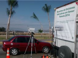 Este martes, el punto de medición se fijó en avenida 8 de Julio y Periférico, donde registraron entre cinco y nueve mil vehículos. EL INFORMADOR / V. Meléndez