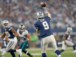 Tony Romo, quarterback de los Vaqueros parece haber olvidado la derrota el día de Acción de Gracias. TWITTER / @DallasCowboys