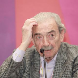 Reconocen la labor periodística de Juan Gelman