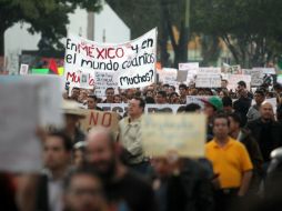 Los manifestantes exigen la presentación con vida de los estudiantes desaparecidos desde el pasado 26 de septiembre. EL INFORMADOR / ARCHIVO